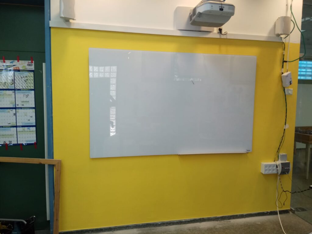 לוח זכוכית מגנטי 200*120
