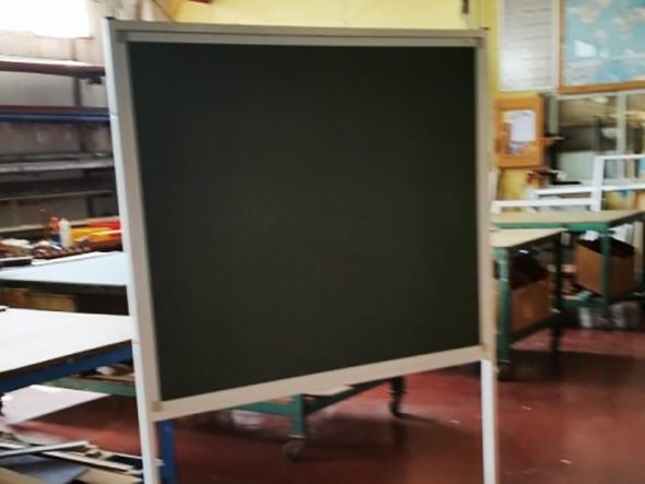 לוחות מחיקים משולבים ניידים